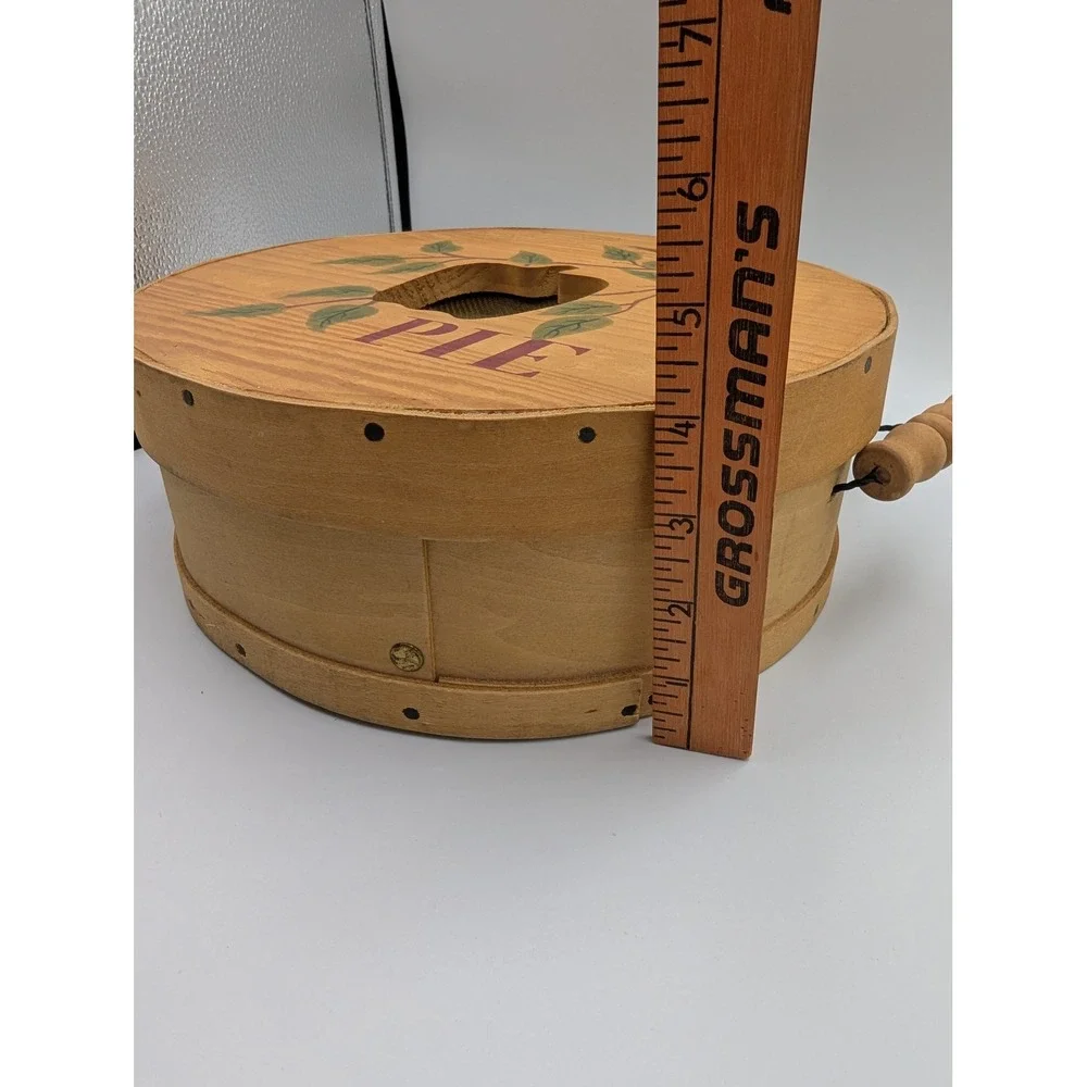 Unbranded wooden pie